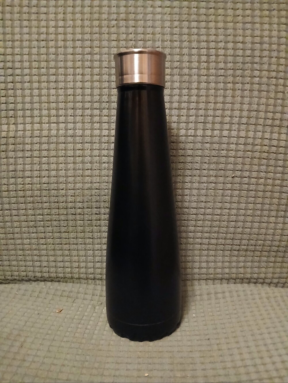 Black Stainless Steel Insulated Water Bottle with Silver Cap 15 oz (080726B)
